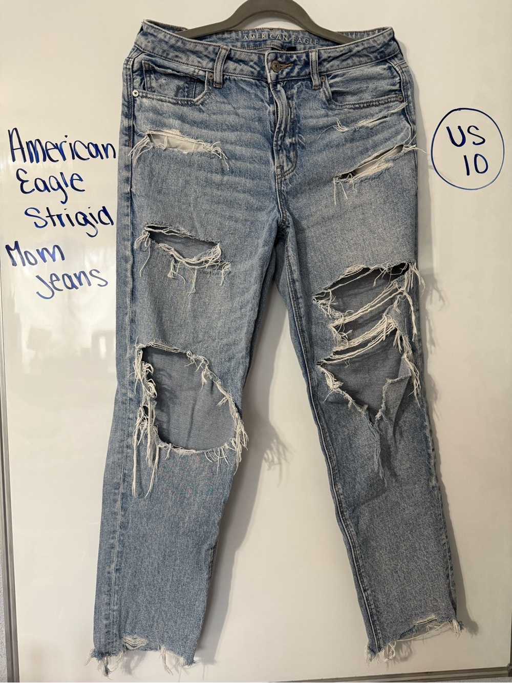 American Eagle Outfitters Light Blue Distressed Mom Jeans